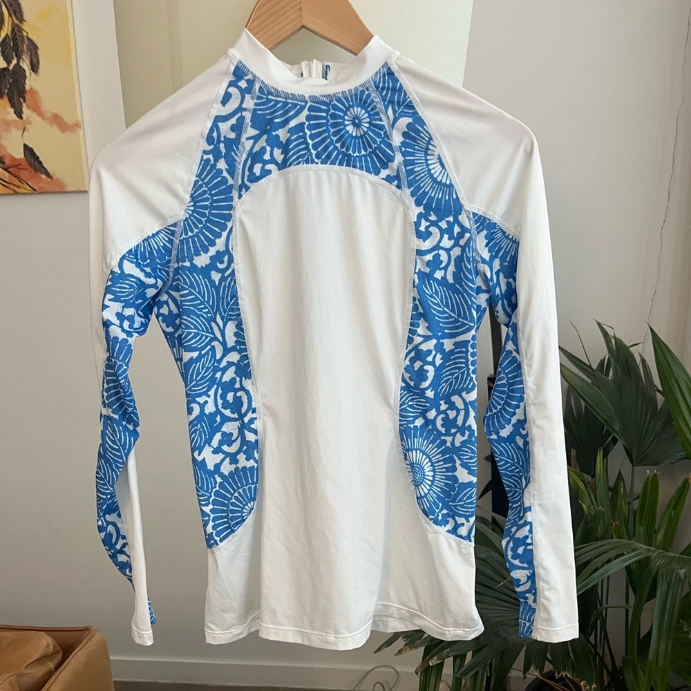 Lululemon One Love Rashguard - Picture 3 of 5